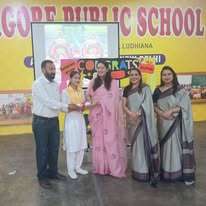 ORIENTATION AND PRIZE DISTRIBUTION